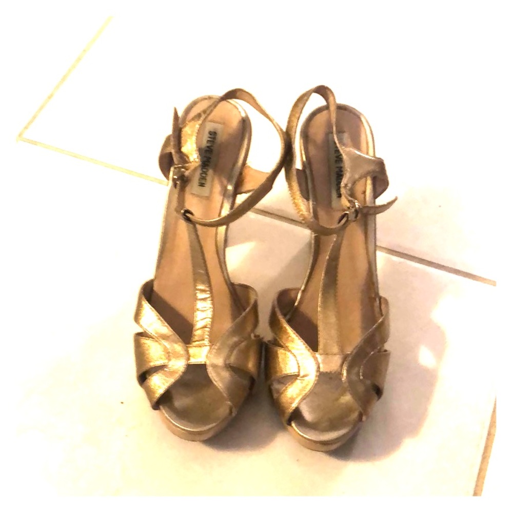 Steve Madden Gold Tone Heels size 8 1/2